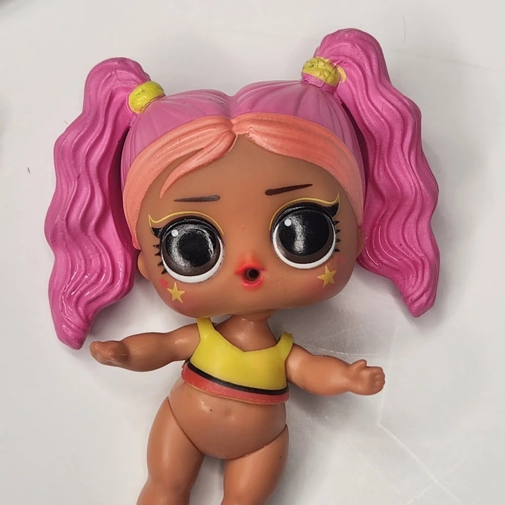 LOL Surprise Dolls Bae Wheels, Queen Selfie,  Hair Vibes, Lights Glitter, Mini